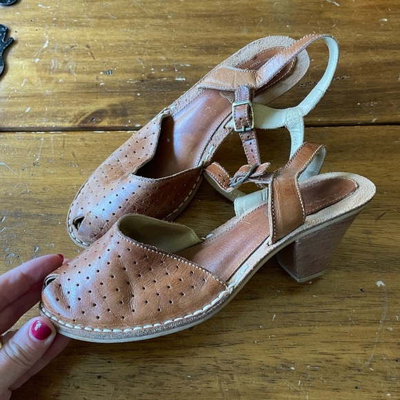 Vintage 70s 80s Footworks Peep Toe Heels Ankle Strap Tan Brown Leather Sz 6.5 - Picture 1 of 9